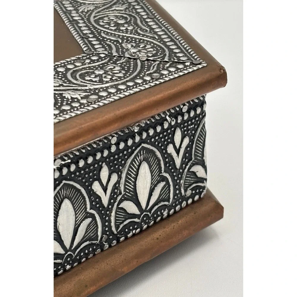 Vintage Embossed Silver Copper & Metal Hexagonal Trinket Box 4‎ Compartment